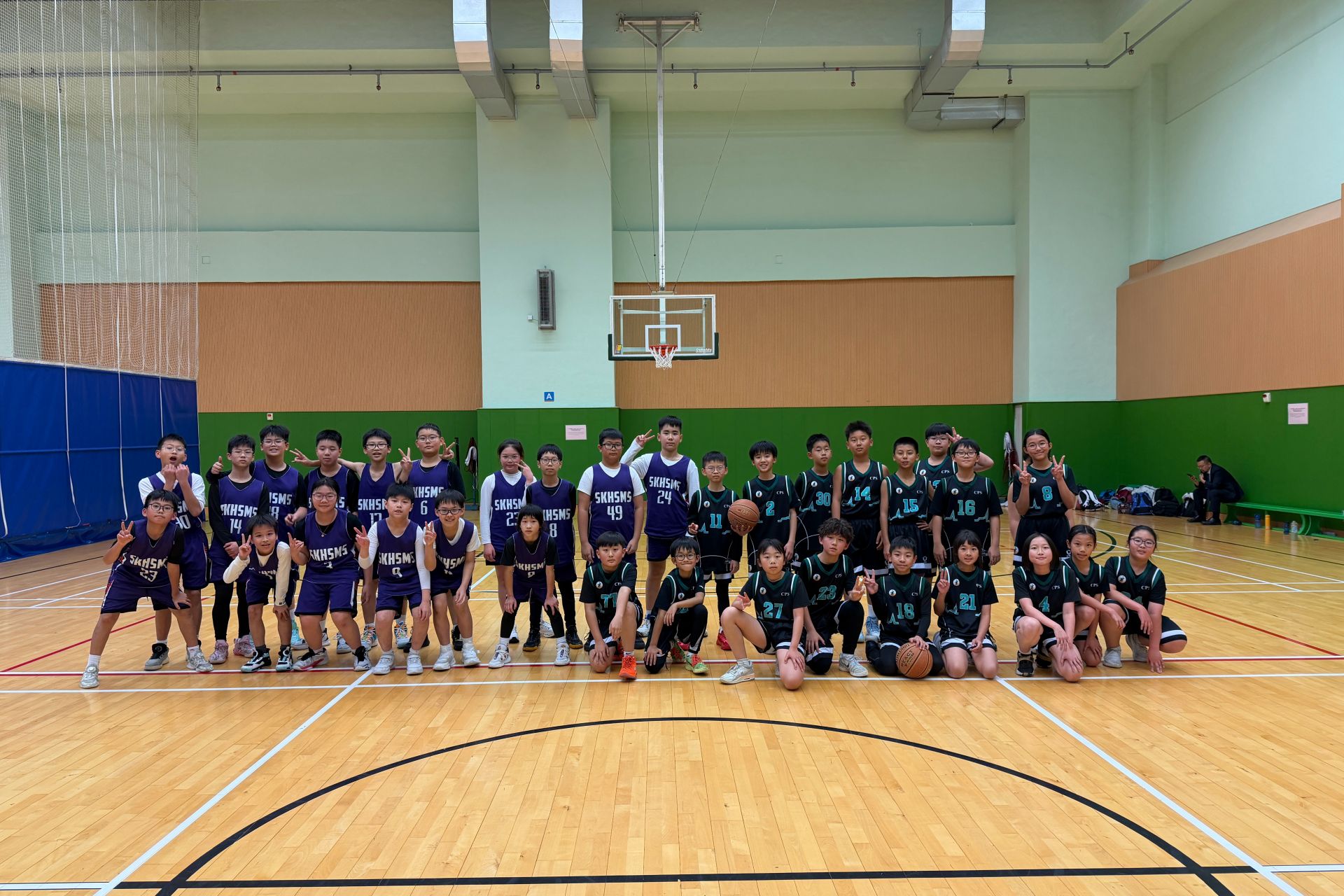 啟思小學進行籃球友誼賽